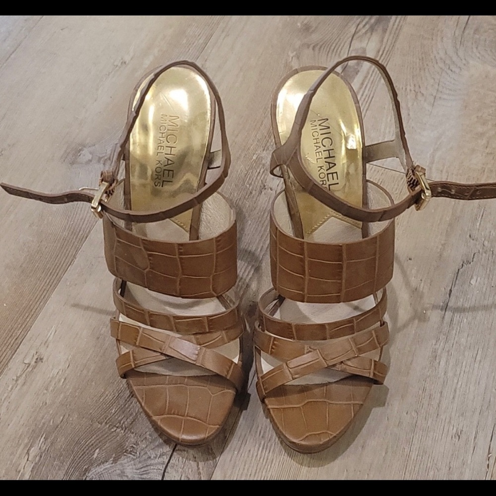 MK leather brown 👠